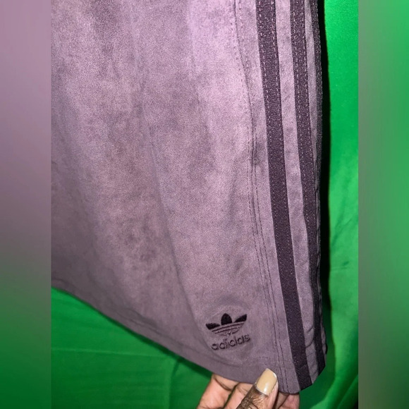 Adidas Velvet Mini Skirt size Medium - Picture 6 of 12